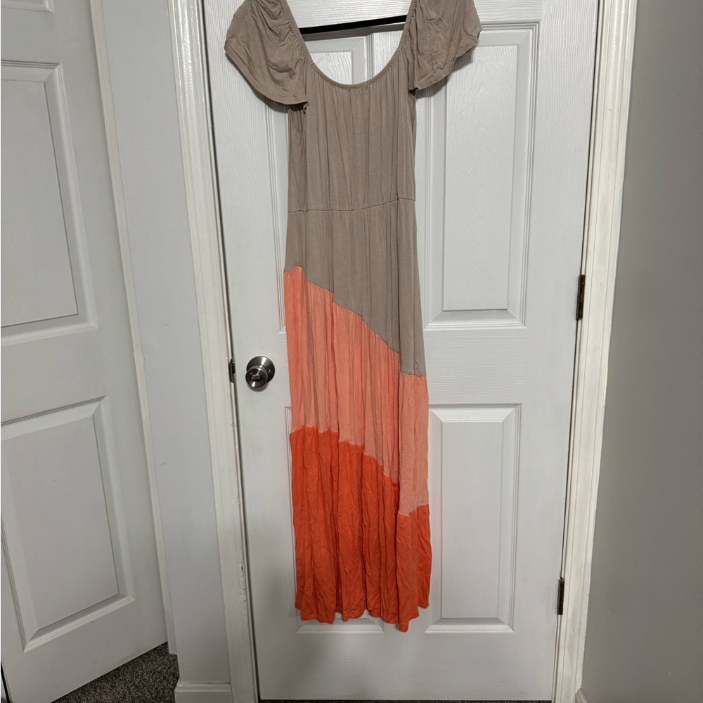 Tan and Cream Pleated Maxi Sundress with Scoop Neck